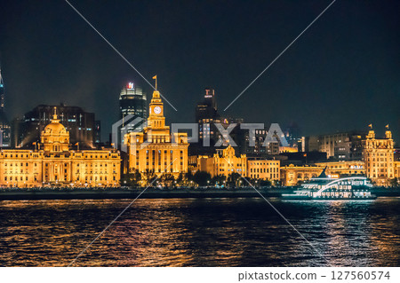 上海外灘夜景 黃浦江亮燈儀式 上海外灘夜景 黃浦江亮燈儀式 127560574