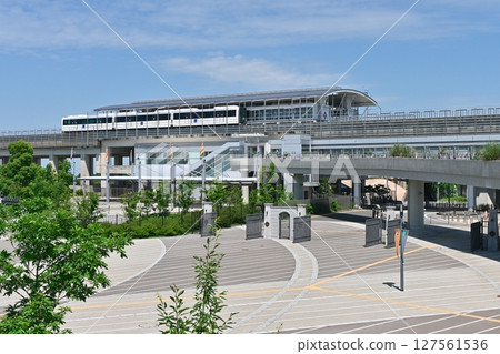 Linimo Expo Memorial Park Station 127561536