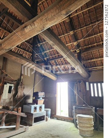 屋頂、橫樑、傳統、日式房屋、泥土地板、田中正造的出生地 127562872