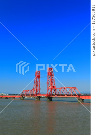 [佐賀縣]晴朗的築後川吊橋 127563915