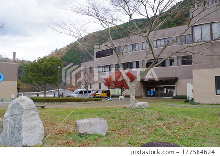 View of the Nukui Dam Management Office in Akiota Town 127564624