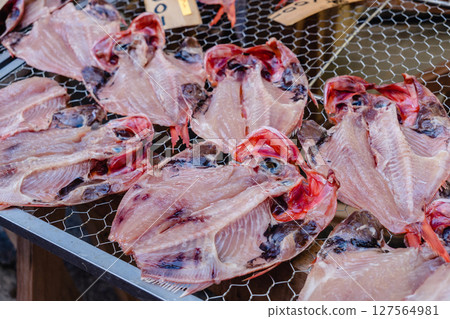 Dried fish: Red sea bream, Horse mackerel 127564981
