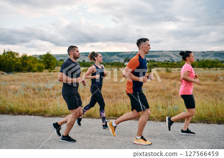 Preparation of the athletic team for the Athletic Marathon Journey 127566459