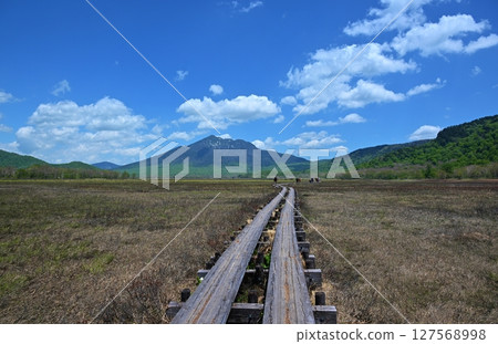 群馬縣尾瀨和燧岳的木板路 群馬縣尾瀨和燧岳的木板路 127568998
