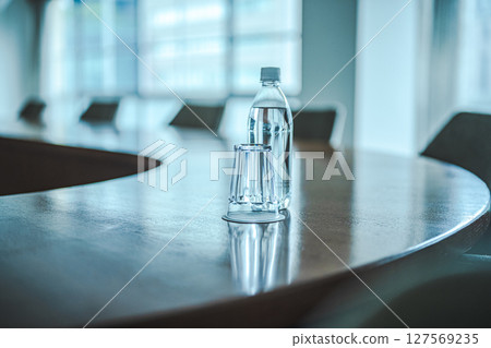 Luxury conference room 127569235