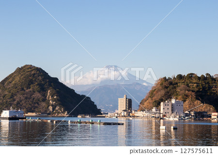 【沼津】傍晚的淡島和富士山 127575611