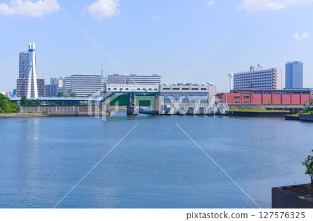 東京都江東區辰巳水門週邊 2025 年 6 月 東京都江東區辰巳水門週邊 2025 年 6 月 127576325