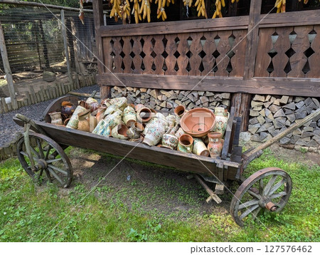 broken clay pots with patterns in a cart 127576462