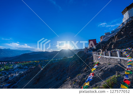 scenery blue sky Over Leh City 127577052