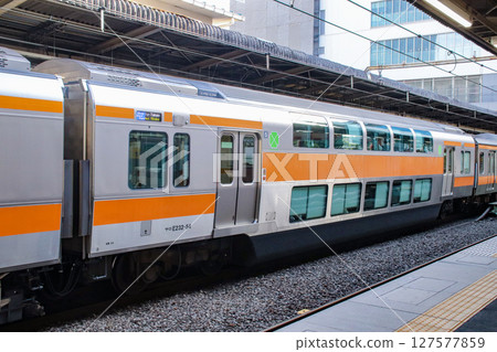Chuo Line, Rapid Train, Green Car Chuo Line, Rapid Train, Green Car 127577859