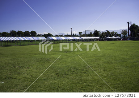 仿照足球場設計的公園 仿照足球場設計的公園 127578021