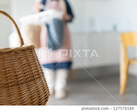 洗衣與女性生活方式 127578189