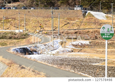 路邊站「遠之風之丘」附近的鐵路道口 127578498