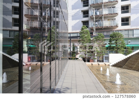 Reflections around town 127578860