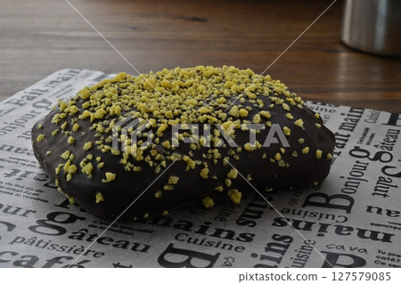 Golden Crunch Donut 127579085