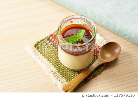 Custard pudding Western confectionery image Custard pudding Western confectionery image 127579130