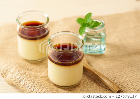Custard pudding Western confectionery image 127579137