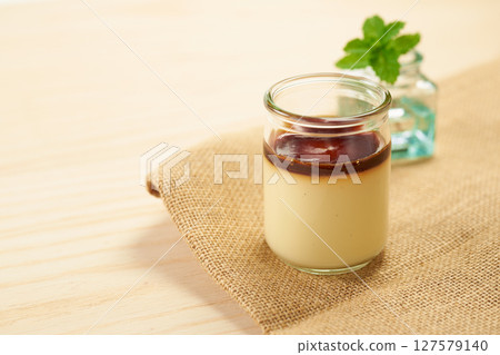 Custard pudding Western confectionery image Custard pudding Western confectionery image 127579140