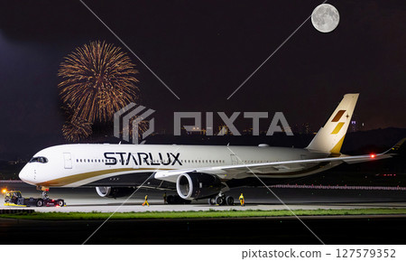 Starlux A330 月亮與煙火 Starlux A330 月亮與煙火 127579352