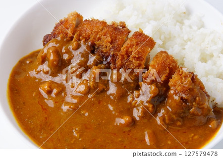 Loose cut curry 127579478