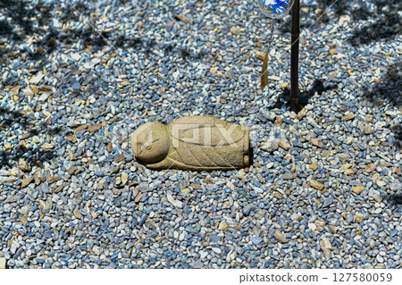 沉睡的地藏菩薩與夏日的微風 127580059