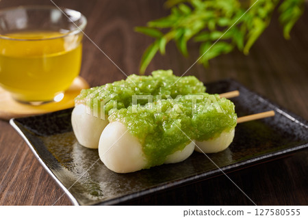 Image of Miyagi's local dish, Zunda dumplings 127580555