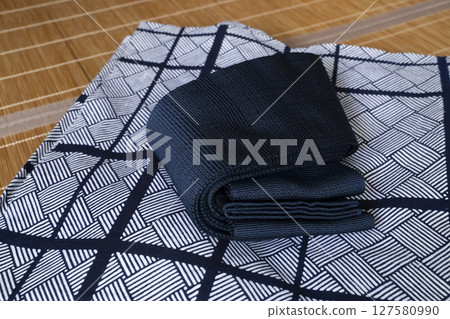 Yukata placed in a Japanese-style room - a symbol of summer 127580990