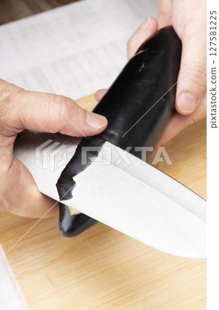 Eggplant peeling cooking ingredients Eggplant peeling cooking ingredients 127581225