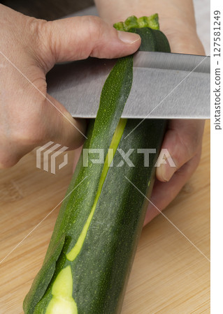 西葫蘆去皮烹飪配料 西葫蘆去皮烹飪配料 127581249