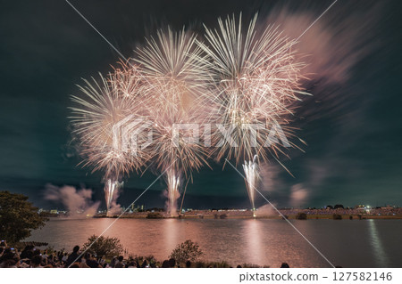市川民間煙花匯演 127582146