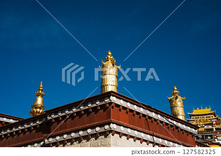 Golden Roof Detail of Tibetan Monastery in Shangri la, China 127582325