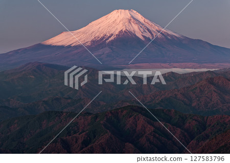 Fuji of dawn seen from Tanzawa · Hinoko-maru Fuji of dawn seen from Tanzawa · Hinoko-maru 127583796