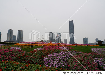 Scenery of the Bund, Shanghai Scenery of the Bund, Shanghai 127584897