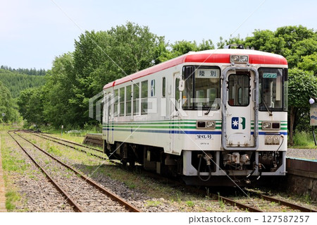 Early summer, fresh greenery in Hokkaido, inland eastern Hokkaido, Rikubetsu Town, the coldest town in Japan, below zero, Galaxy Railway, train driving experience, yellow handrail of happiness 127587257