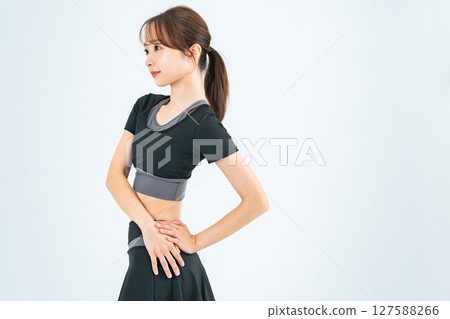 通過訓練塑造腰身的女性形象 Body care diet 127588266