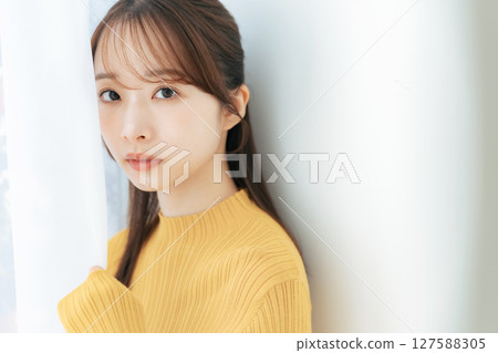 Female beauty portraits, skin care, cosmetics Female beauty portraits, skin care, cosmetics 127588305