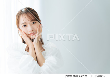 Female beauty portraits, skin care, cosmetics 127588320