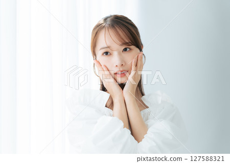 Female beauty portraits, skin care, cosmetics 127588321