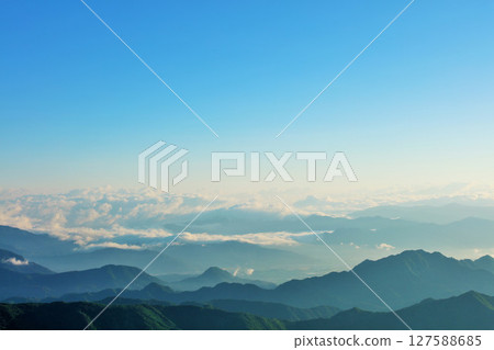 長野縣美原高原的早晨 127588685