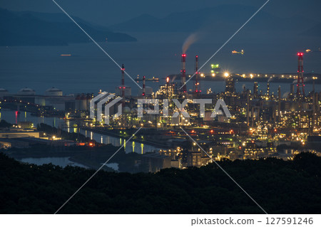 Beautiful night view from Mt. Tanematsu in Kurashiki, Okayama Prefecture, Japan 127591246
