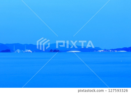 View of Chigiri Island from Oshiba Island at dusk 127593326