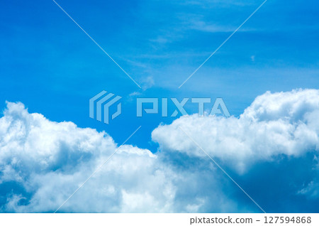 Clouds that spring up 127594868