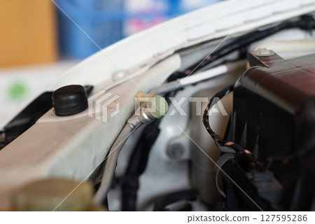 Car air conditioning inspection and refilling channel Car air conditioning inspection and refilling channel 127595286