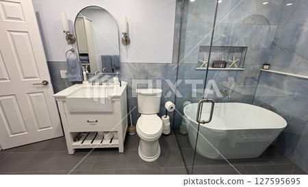 Elegant Bathroom Design With Modern Fixtures and Serene Colors 127595695
