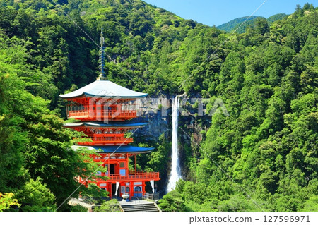 [和歌山縣]那智山晴岸渡寺和那智瀑布（熊野那智大社） 127596971