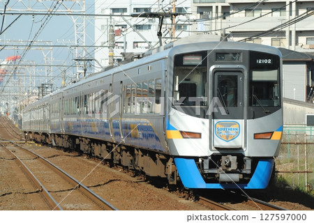 南海電鐵特快列車「Southern Premium」順利開往和歌山 127597000