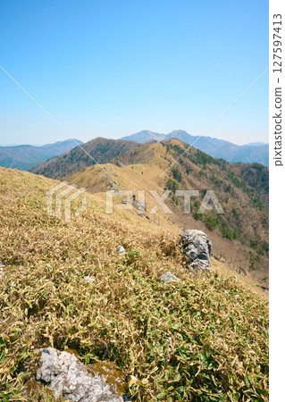 三峰山至劍山的穿越路線 127597413