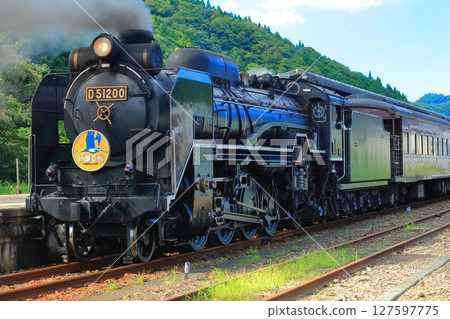 [Shimane Prefecture] SL Yamaguchi spews black smoke at Tsuwano Station 127597775