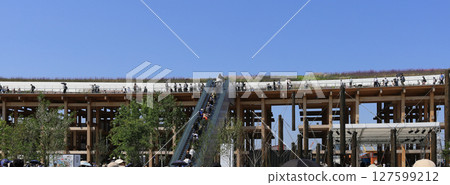 The large roof ring and escalators at EXPO2025 Osaka Kansai Expo The large roof ring and escalators at EXPO2025 Osaka Kansai Expo 127599212