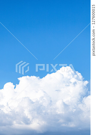 藍天白雲的簡單風景 127600015